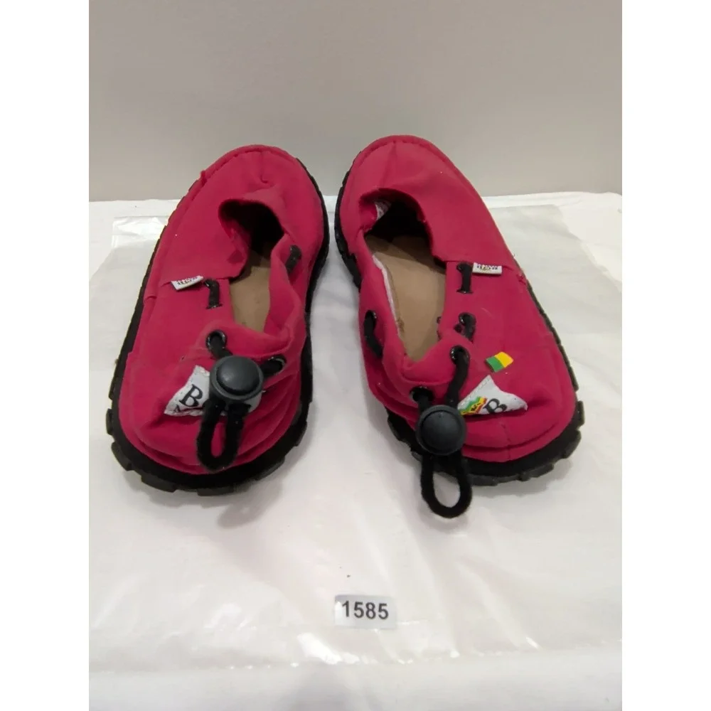 KINGSTON Bob Marley Cannvas Red Men's Sz 10.5 Slip On Sandals